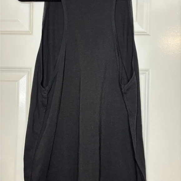 Black Sleeveless Top - Picture 4 of 5